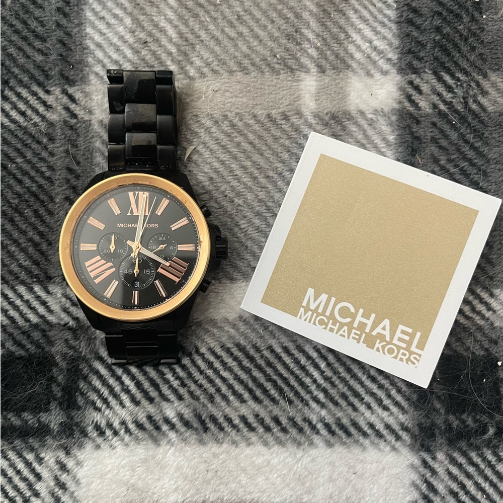 💎🎁 MICHAEL KORS Black and Gold Chronograph Watch Unisex - Picture 3 of 10